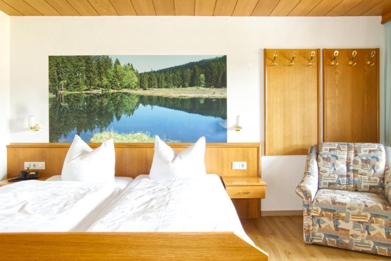 Garnihotel Zur Linde - Bayerischer Wald - Aktivcard Mit 154 Kostenfreien Leistungen - Kostenloser Parkplatz Лоберг Экстерьер фото