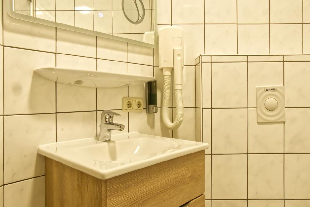 Garnihotel Zur Linde - Bayerischer Wald - Aktivcard Mit 154 Kostenfreien Leistungen - Kostenloser Parkplatz Лоберг Экстерьер фото