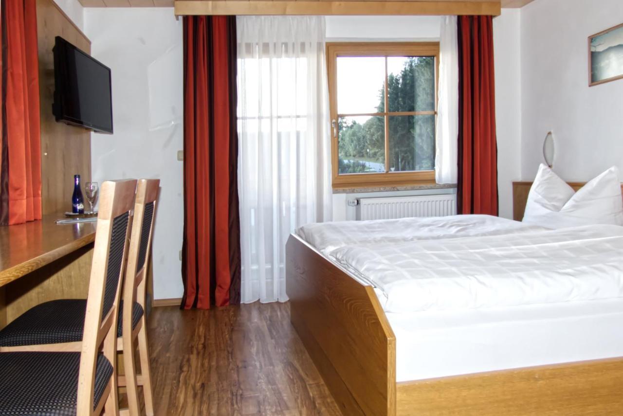 Garnihotel Zur Linde - Bayerischer Wald - Aktivcard Mit 154 Kostenfreien Leistungen - Kostenloser Parkplatz Лоберг Экстерьер фото