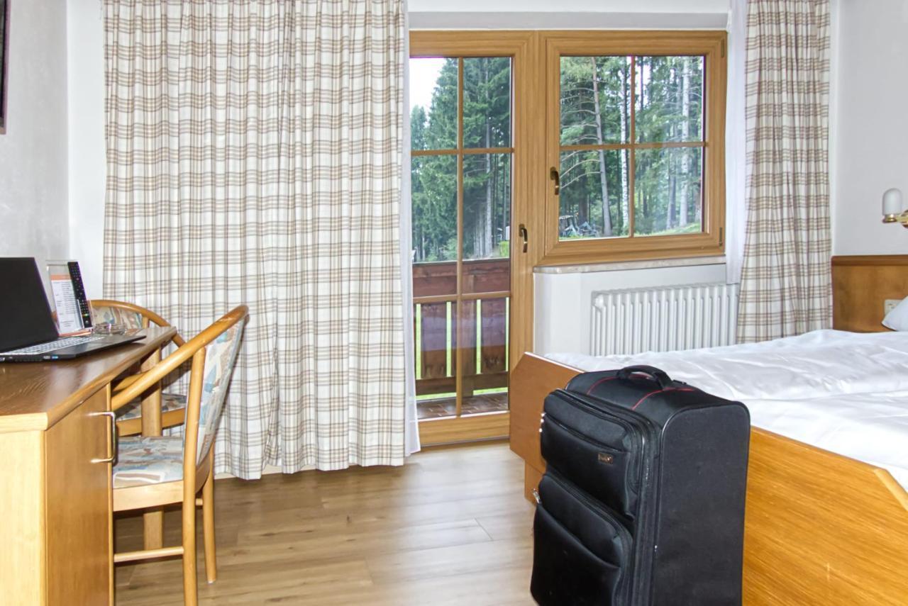 Garnihotel Zur Linde - Bayerischer Wald - Aktivcard Mit 154 Kostenfreien Leistungen - Kostenloser Parkplatz Лоберг Экстерьер фото